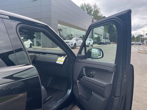 New 2026 Land Rover Range Rover Sport Dynamic SE AWD/4WD image 19