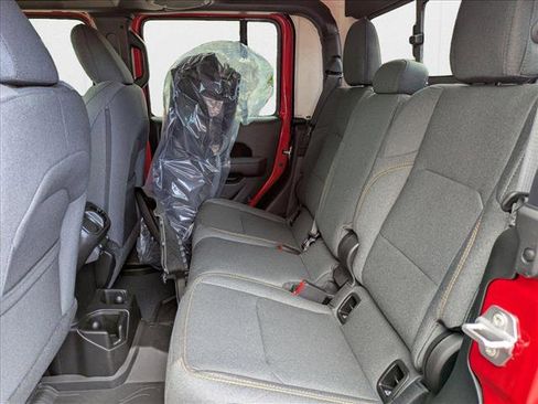 New 2025 Jeep Gladiator Willys image 15