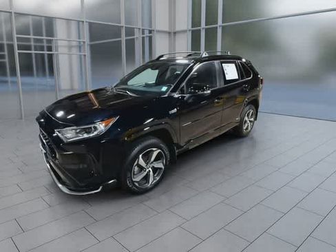 Certified 2021 Toyota RAV4 SE w/ Weather & Moonroof Package AWD/4WD image 4
