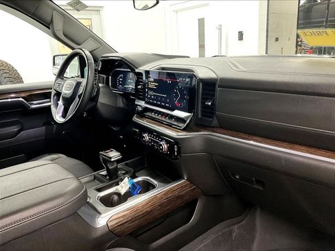 Used 2023 GMC Sierra 1500 Elevation AWD/4WD image 14
