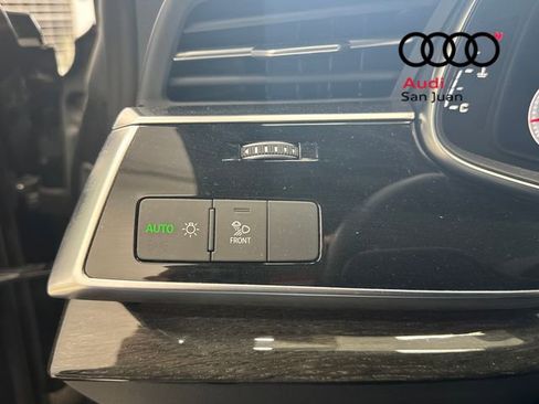 Used 2021 Audi Q8 Premium Plus w/ Premium Plus Package image 22