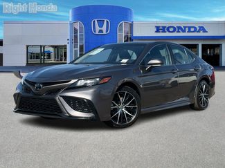 Used 2023 Toyota Camry SE video 2