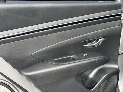 Used 2023 Hyundai Tucson SEL image 11