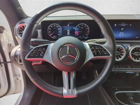 Used 2025 Mercedes-Benz CLA 250 image 23
