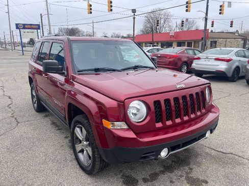 Used 2016 Jeep Patriot High Altitude image 3