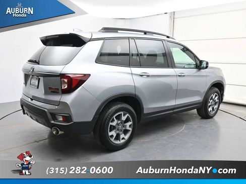 Used 2023 Honda Passport TrailSport image 13