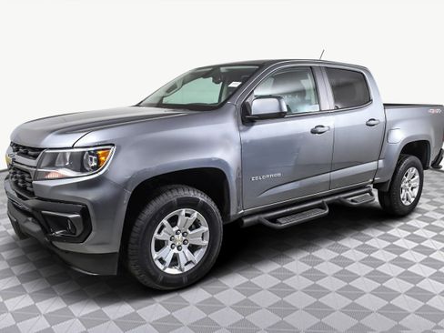 Used 2021 Chevrolet Colorado LT w/ LT Convenience Package image 4