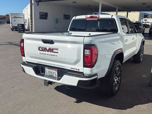 Used 2025 GMC Canyon AT4 w/ AT4 Premium Package image 5