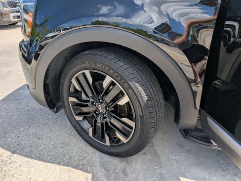 Certified 2024 Kia Telluride SX Prestige w/ Towing Package AWD/4WD image 39