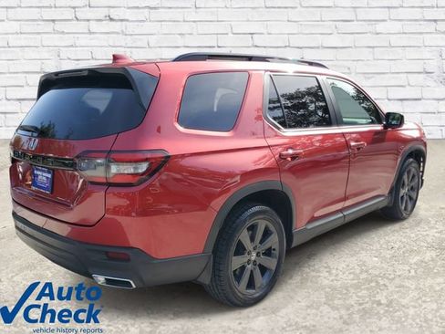 Used 2024 Honda Pilot Sport image 4