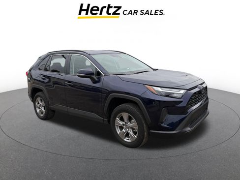 Used 2025 Toyota RAV4 XLE image 1