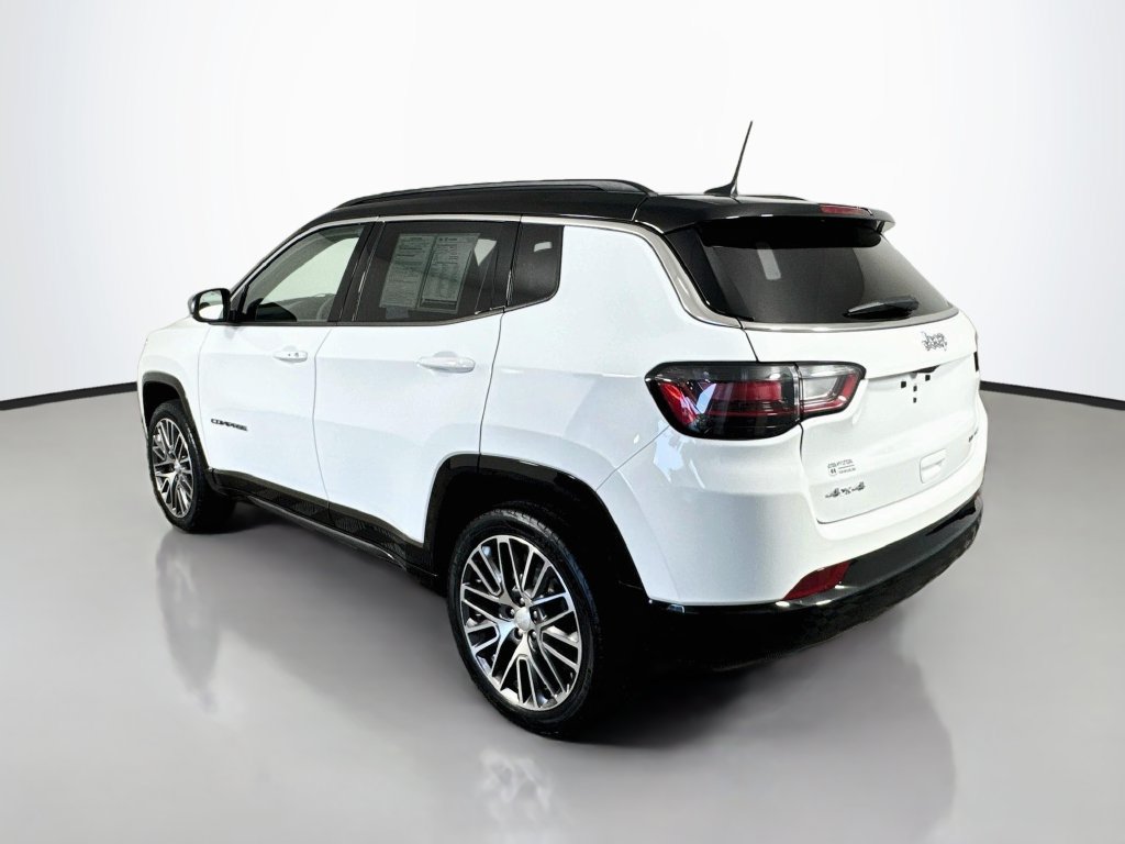 Used 2023 Jeep Compass Limited w/ Elite Group AWD/4WD image 6