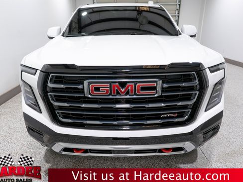 Used 2025 GMC Yukon AT4 w/ Premium Trailering Package image 7