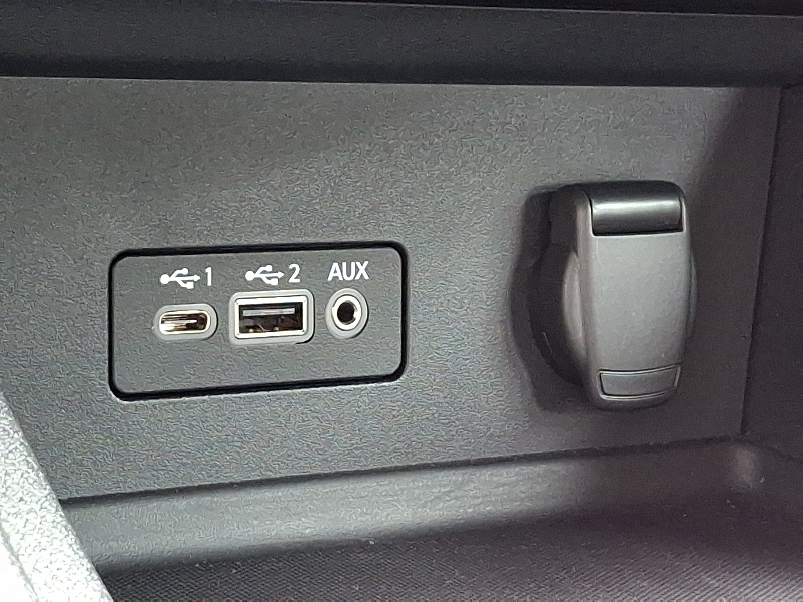 Certified 2022 Nissan Sentra SV w/ All-Weather Package FWD image 22