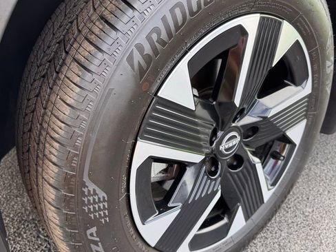 Used 2025 Nissan Kicks SR image 27