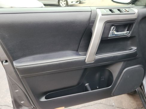 Used 2020 Toyota 4Runner SR5 Premium image 10