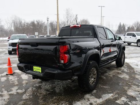 Used 2025 Chevrolet Colorado ZR2 image 6