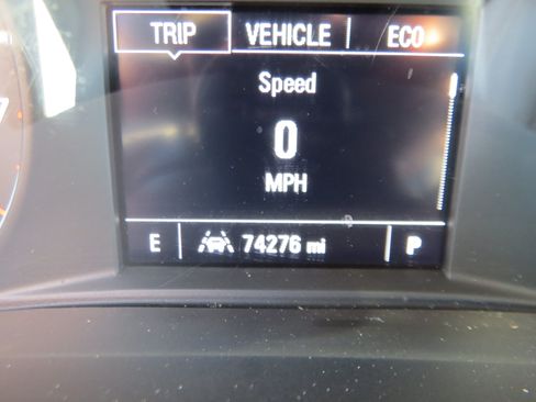 Used 2022 Chevrolet Traverse LT FWD image 23