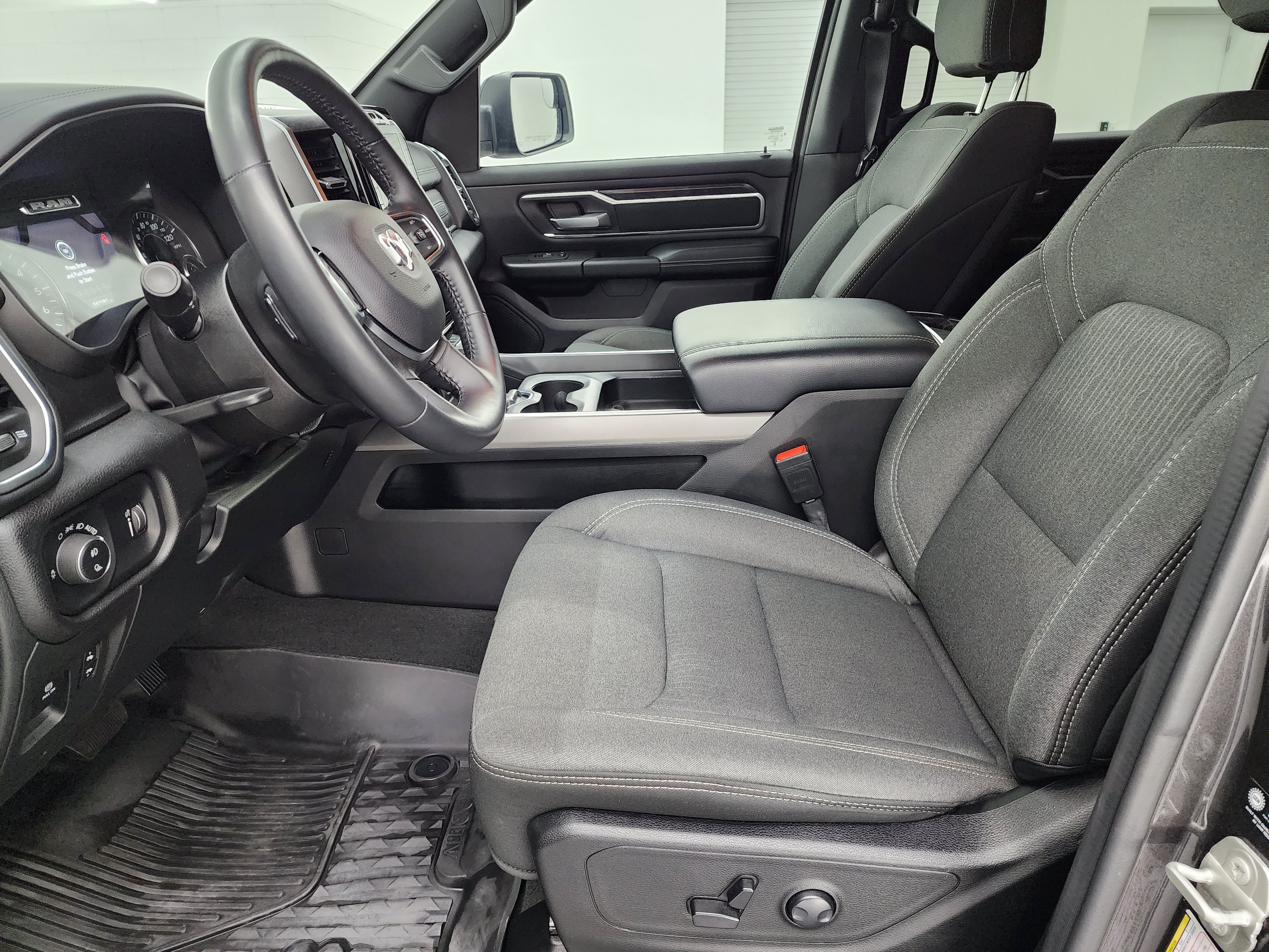 Used 2024 RAM 1500 Big Horn AWD/4WD image 8