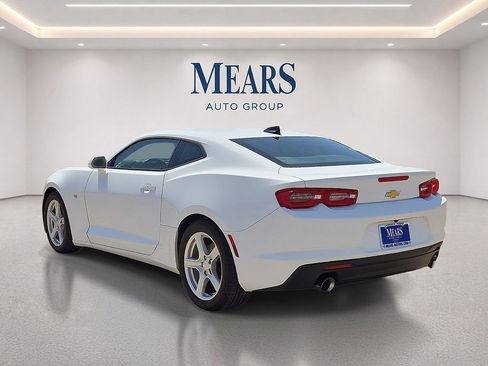 Used 2023 Chevrolet Camaro LT RWD image 3