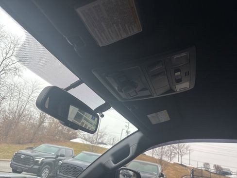 Used 2017 Toyota Tacoma TRD Off-Road w/ Tow Package (A/T) image 20