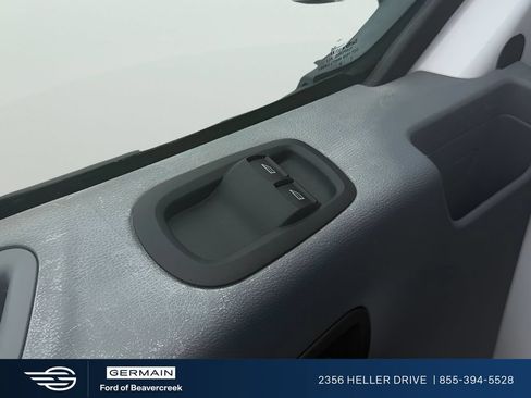 Used 2015 Ford Transit 250 130 Low Roof RWD image 17