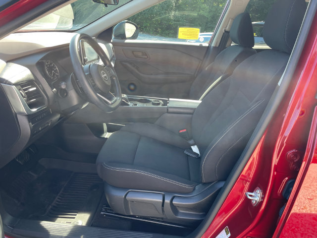 Used 2023 Nissan Rogue S AWD/4WD image 35