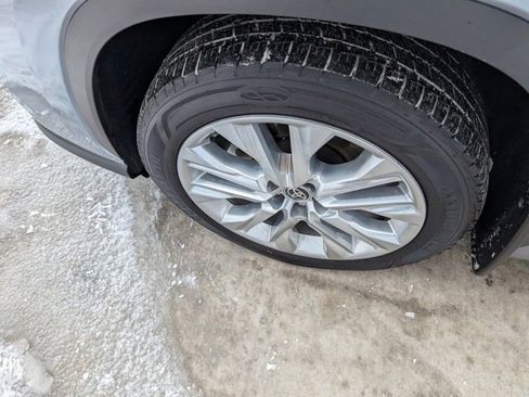 Used 2021 Toyota Highlander Limited image 8