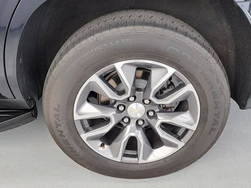 Used 2022 Chevrolet Tahoe LT w/ Luxury Package AWD/4WD image 36