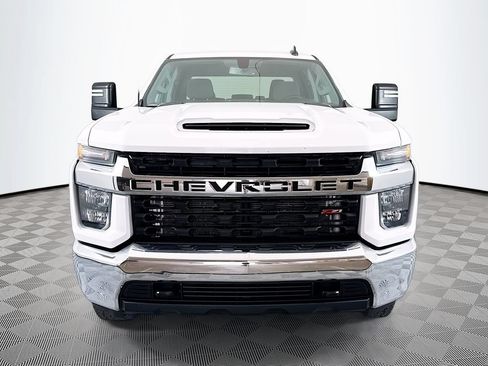 Used 2023 Chevrolet Silverado 2500 LT AWD/4WD image 2
