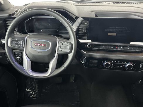 Used 2025 GMC Sierra 1500 SLT image 23