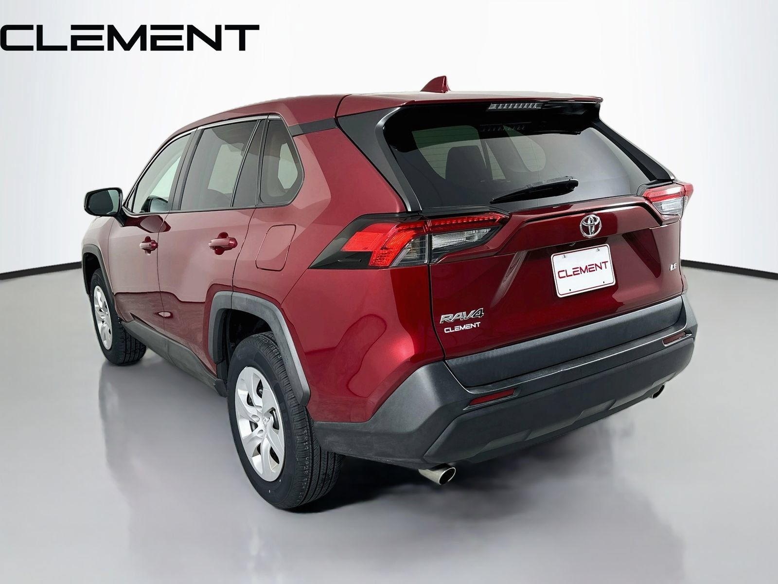Used 2024 Toyota RAV4 LE FWD image 10