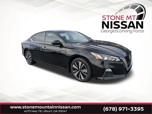 Used 2021 Nissan Altima 2.5 SV image 1