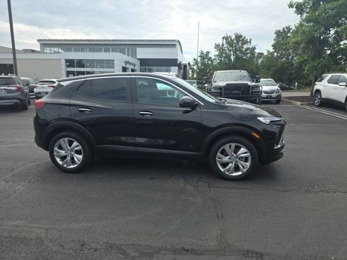 Used 2025 Buick Encore GX Preferred w/ Advanced Technology Package AWD/4WD image 4