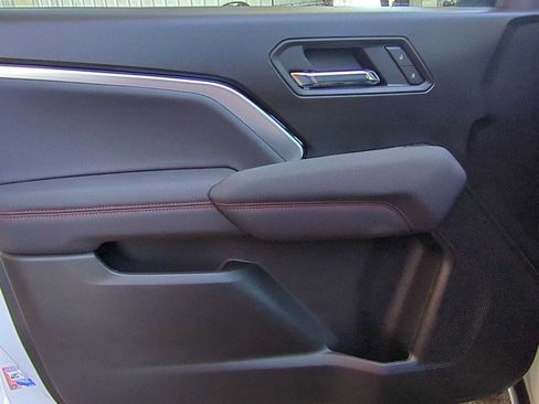 New 2026 Chevrolet Colorado Z71 w/ Midnight Edition AWD/4WD image 10