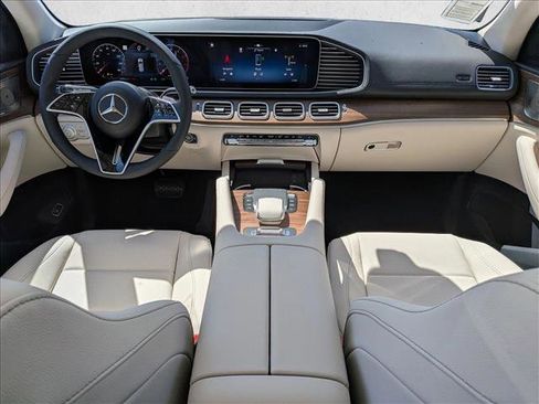 New 2026 Mercedes-Benz GLS 450 4MATIC image 15