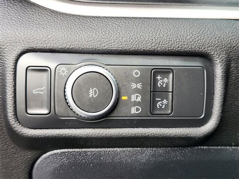 Certified 2022 Ford Explorer XLT w/ Equipment Group 202A image 24