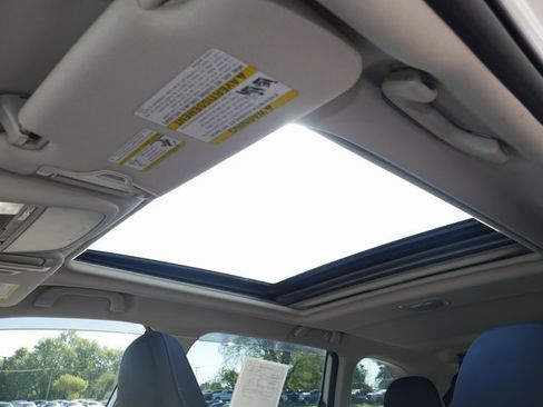 Used 2024 Subaru Forester Touring w/ Convenience Package image 3