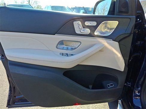 Used 2022 Mercedes-Benz GLS 450 4MATIC image 14