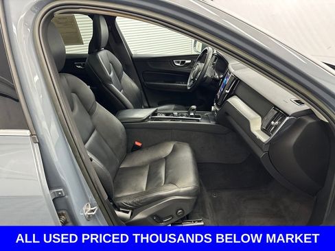 Used 2023 Volvo XC60 B5 Core AWD/4WD image 15