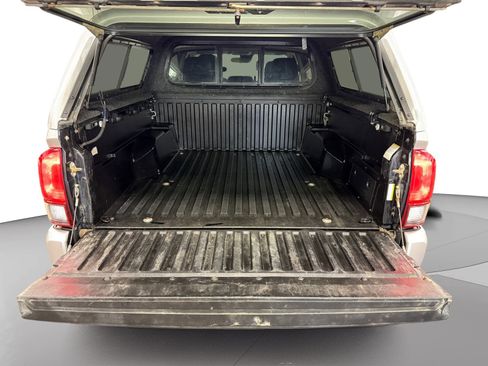 Used 2019 Toyota Tacoma SR w/ SR Convenience Package AWD/4WD image 26