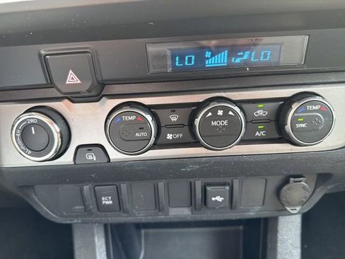Used 2023 Toyota Tacoma SR AWD/4WD image 23