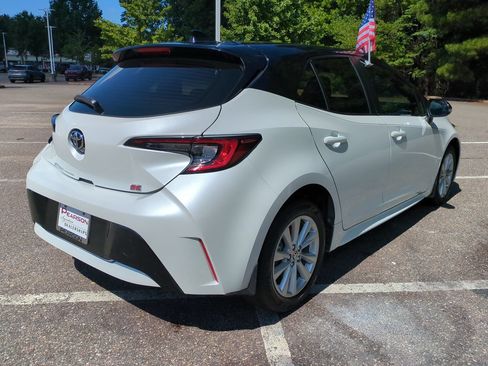 Used 2025 Toyota Corolla SE FWD image 4