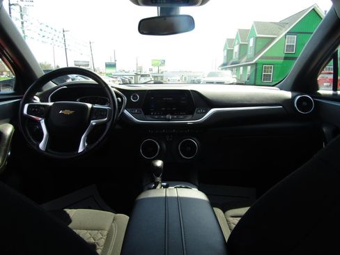 Used 2020 Chevrolet Blazer LT FWD image 14
