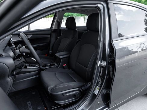 Used 2019 Kia Forte LXS FWD image 33