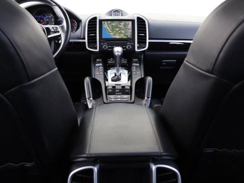Used 2017 Porsche Cayenne GTS image 62