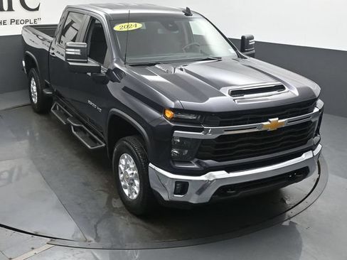 Used 2024 Chevrolet Silverado 2500 LT w/ Convenience Package AWD/4WD image 47