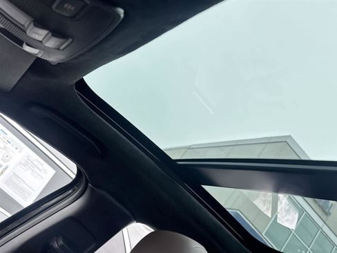 Used 2018 INFINITI QX30 AWD w/ Cafe Teak Theme Package image 14