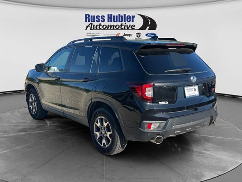 Used 2022 Honda Passport TrailSport image 3