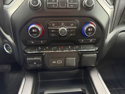 Used 2019 Chevrolet Silverado 1500 LT Trail Boss image 28